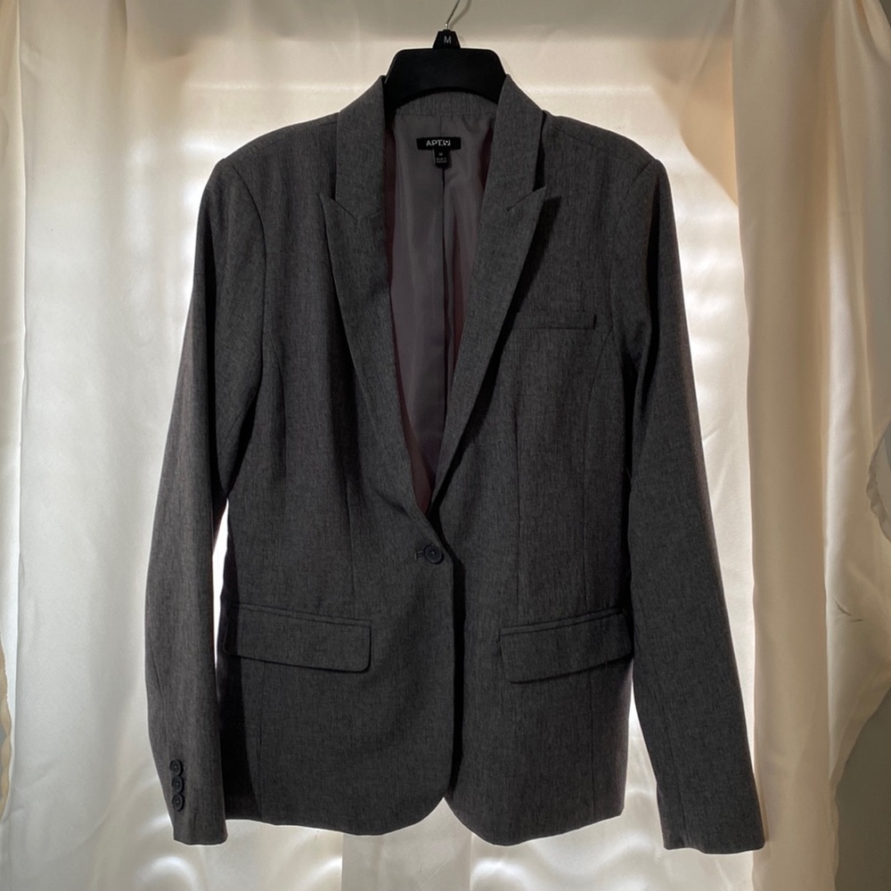 Apt 9 gray suit jacket